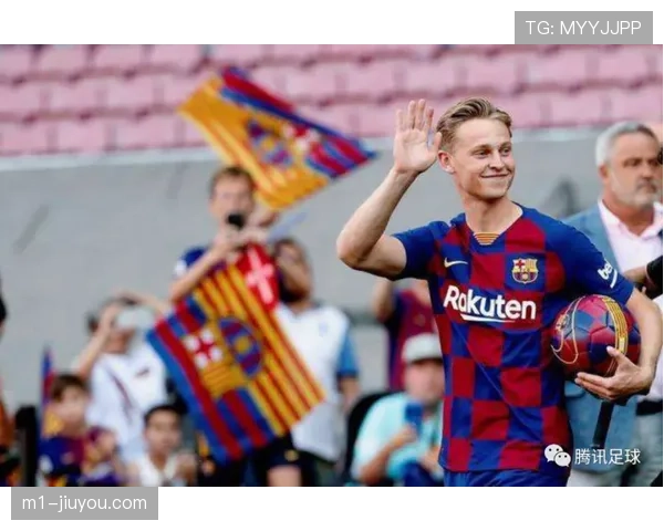 奥尔莫频繁回撤串联中场 与佩德里形成双前腰架构